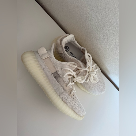 Yeezy Shoes - New Yeezy 350 sneakers women’s 100% authentic